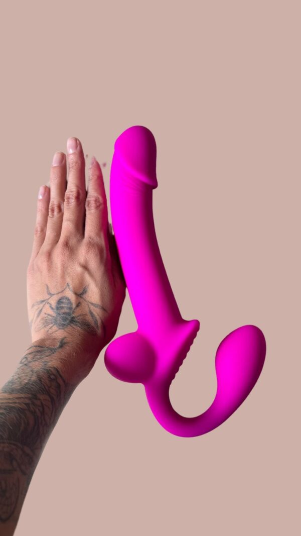 Prótese Realística com Esguicho + Plug Anal em Silicone - Image 3