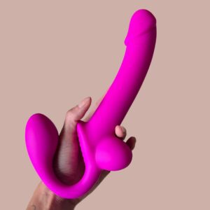 Prótese Realística com Esguicho + Plug Anal em Silicone
